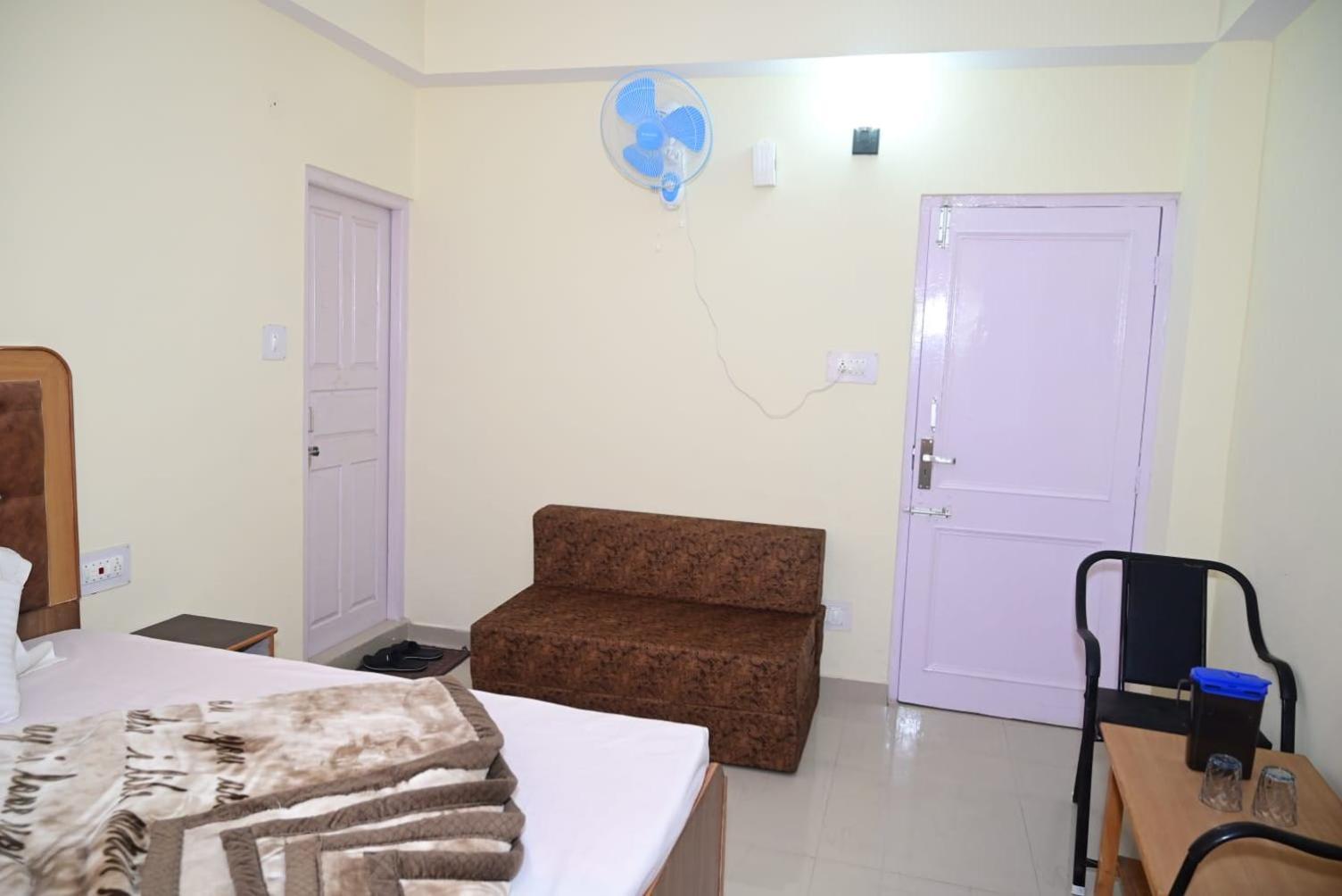 Krishna B&B Near Mall Road Shimla Exterior foto
