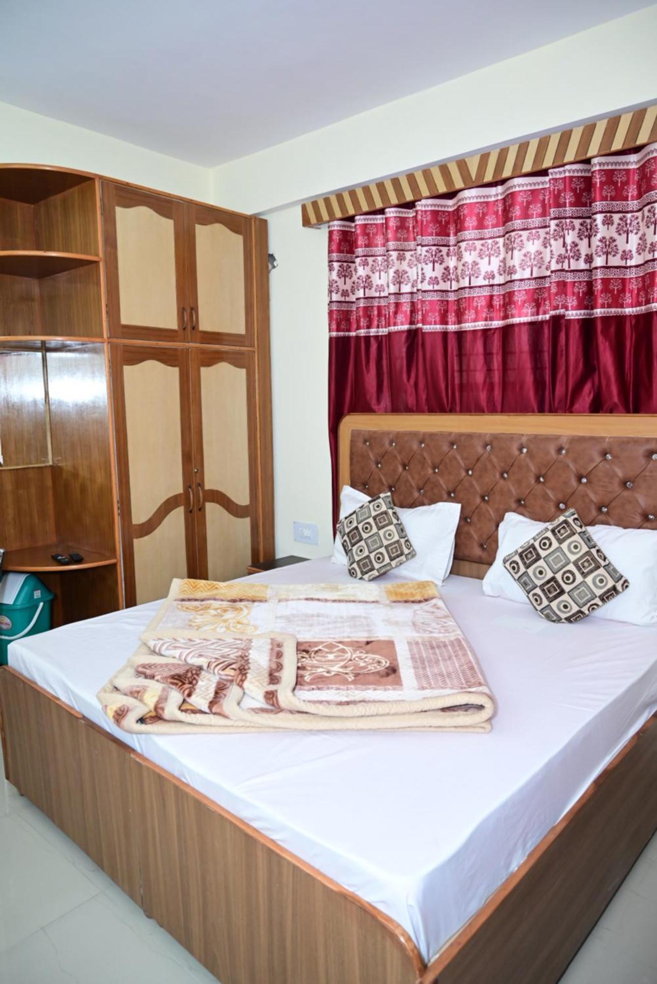 Krishna B&B Near Mall Road Shimla Exterior foto